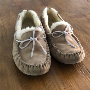 Ugg Dakota Women’s Slippers size 10 used